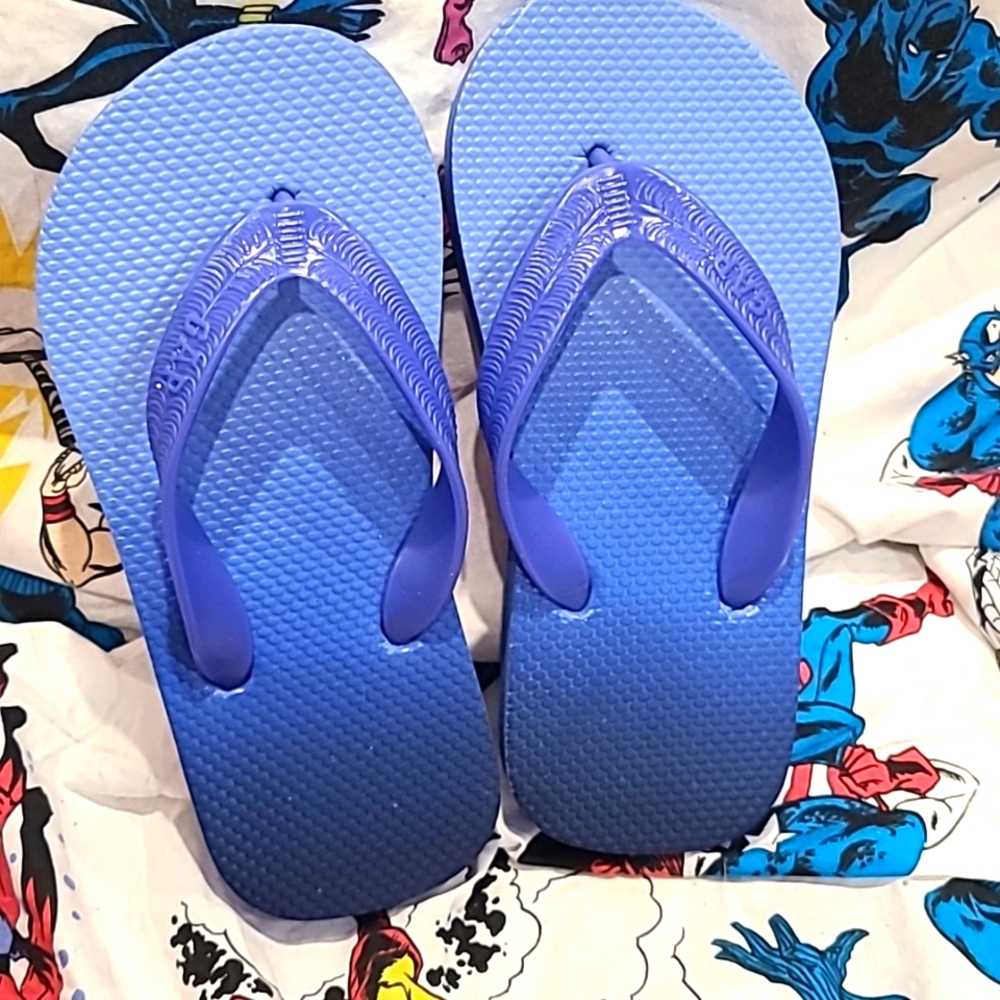 NWOT Size 12/13 Gap Kids flip flops